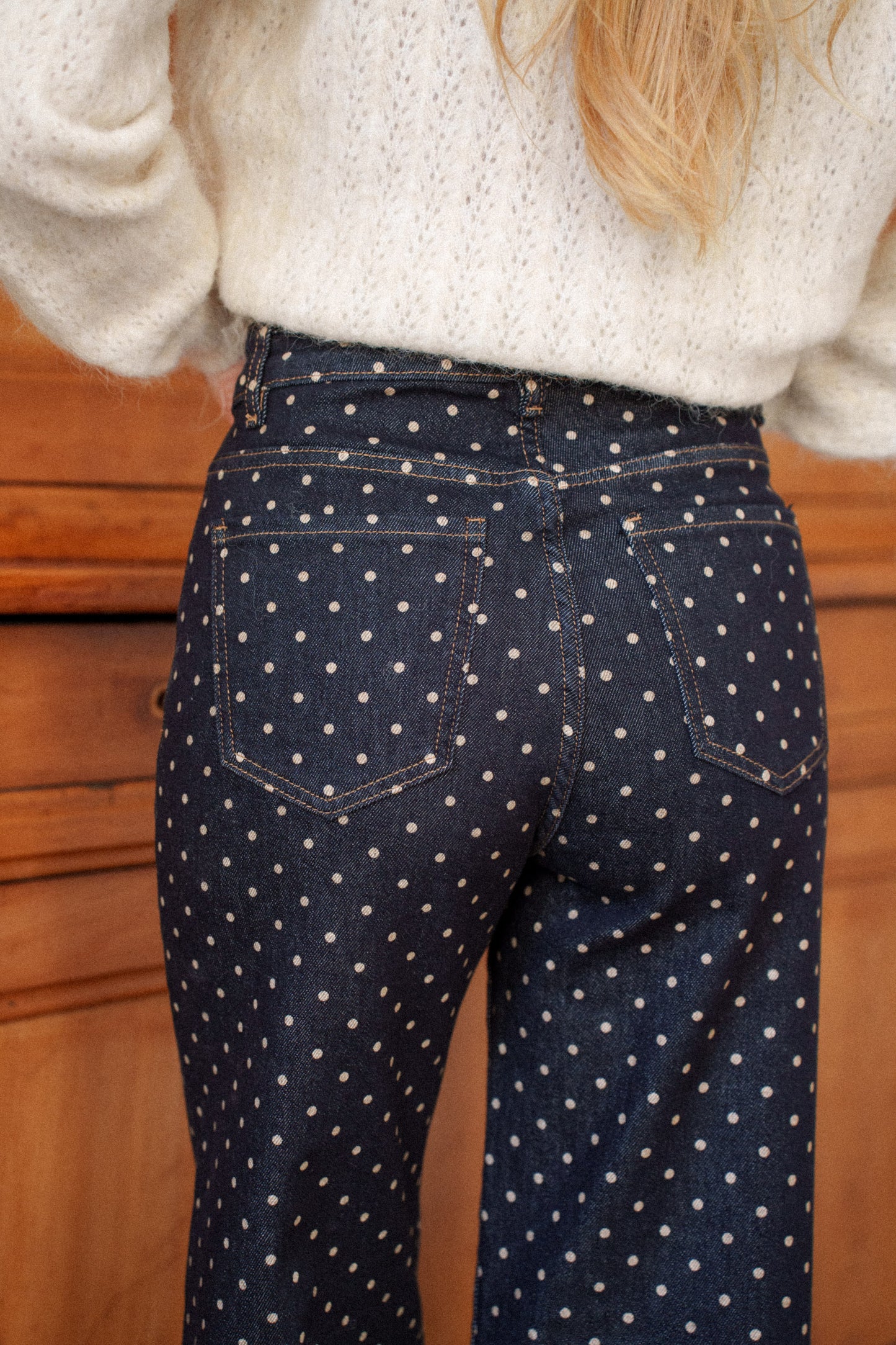 CALÇA DE GANGA ÁS BOLINHAS