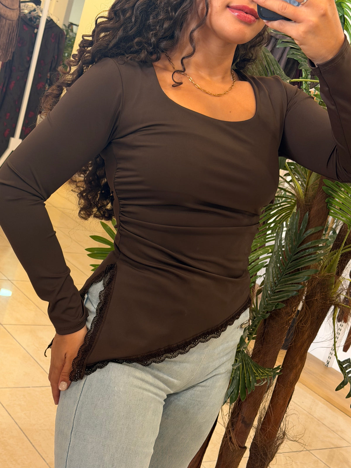 BLUSA ASSIMÉTRICA C RENDA