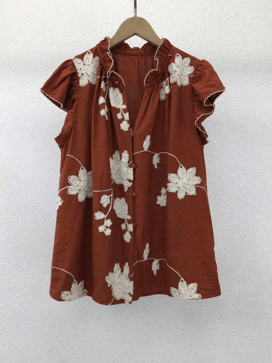 CAMISA TERRACOTA COM BORDADOS