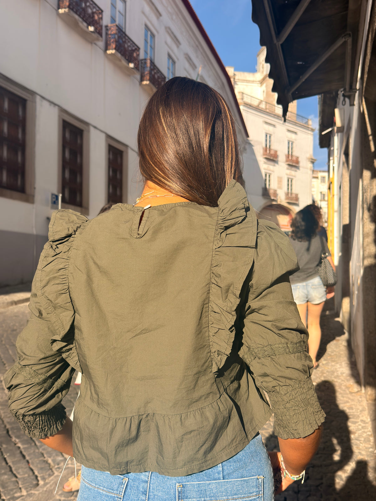 BLUSA ROMÂNTICA COM RENDA
