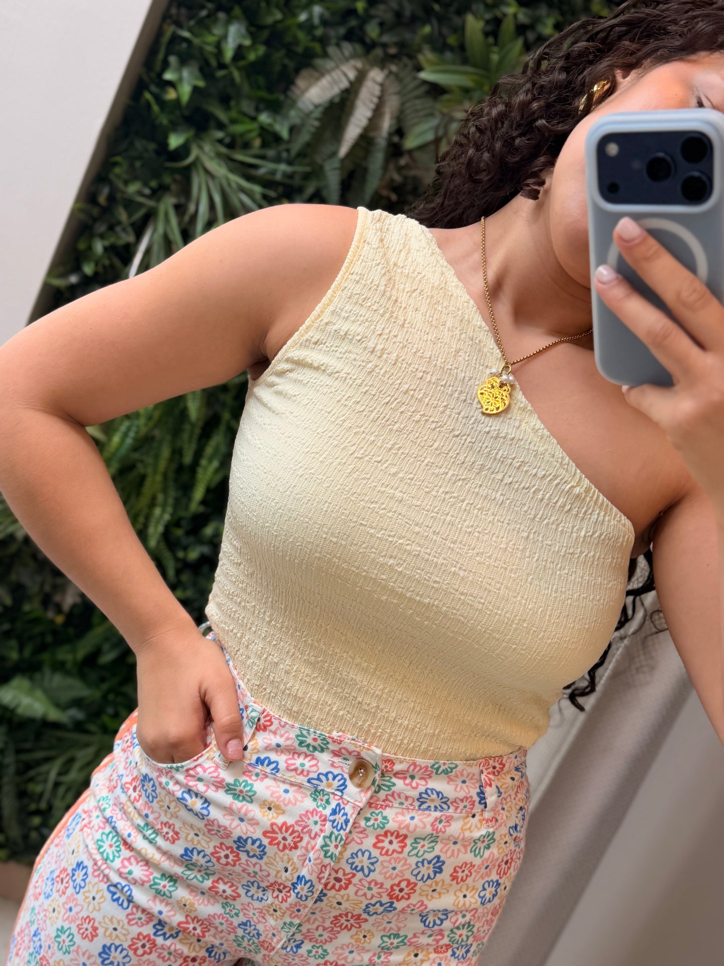 TOP ASSIMÉTRICO AMARELO