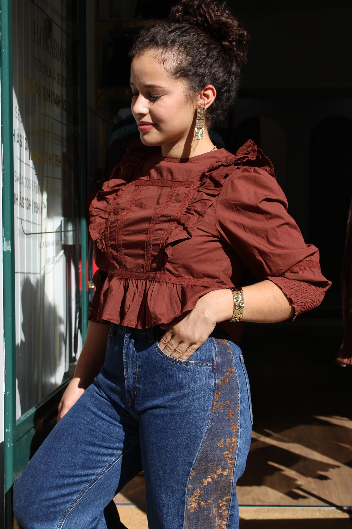 BLUSA ROMÂNTICA COM RENDA