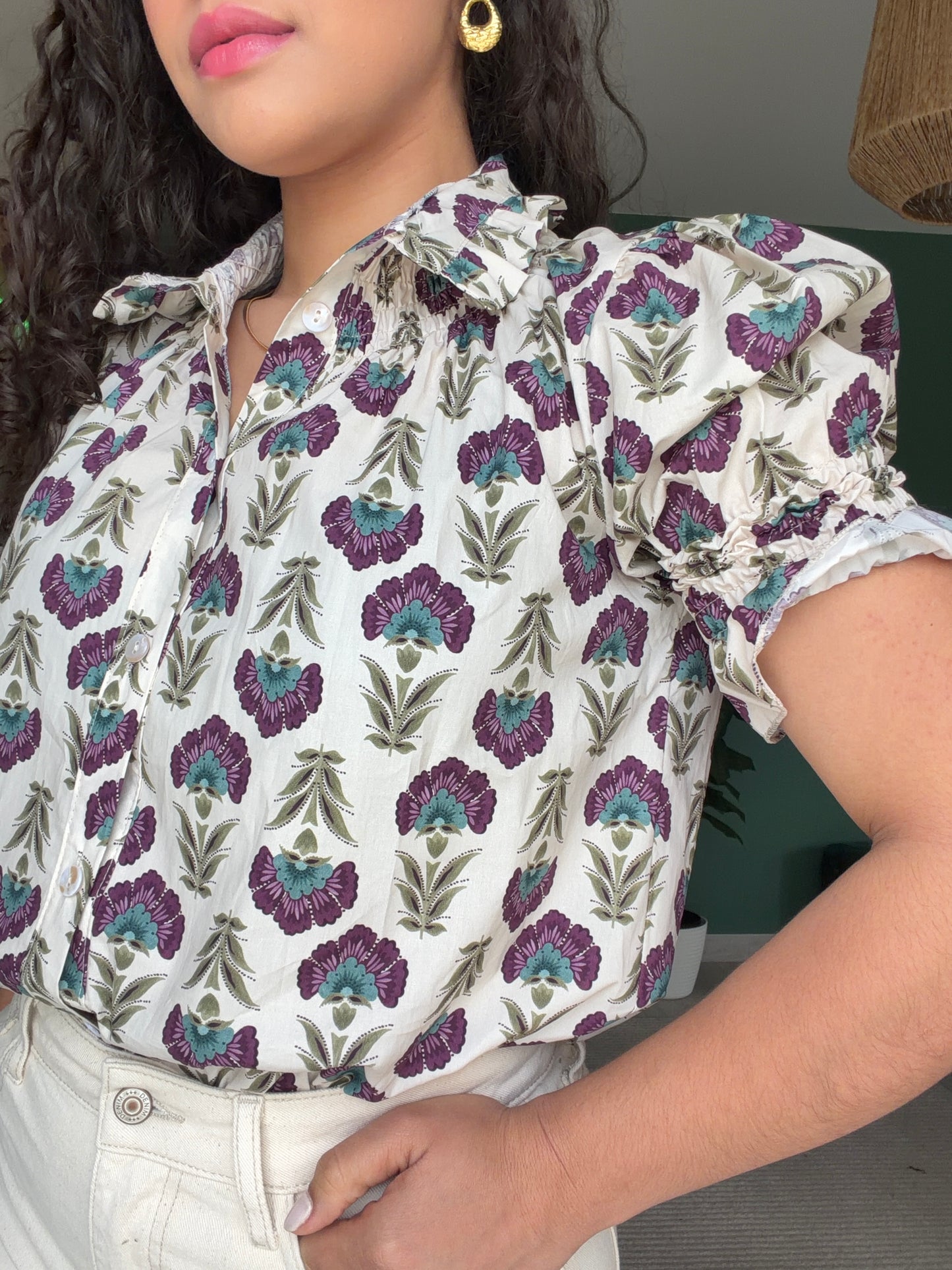 CAMISA FLORES GOLA