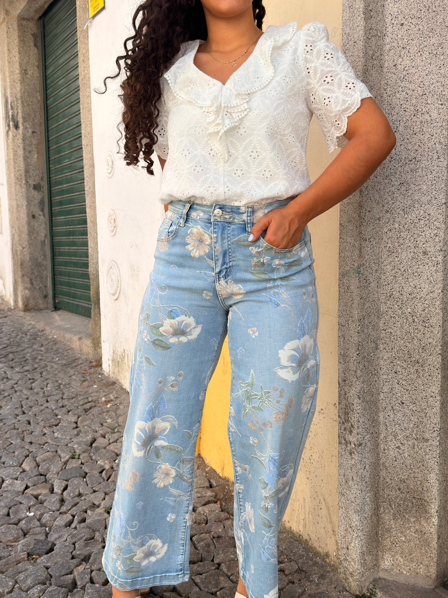 CALÇA DESENHO FLORES