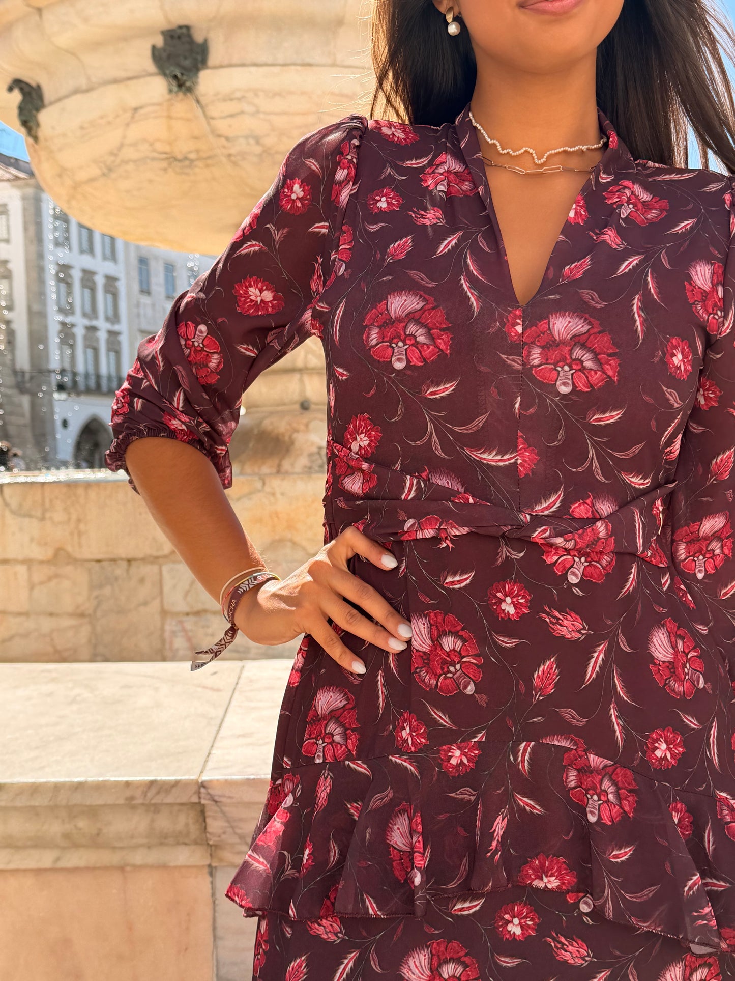 VESTIDO FLORAL C FOLHOS BORDÔ
