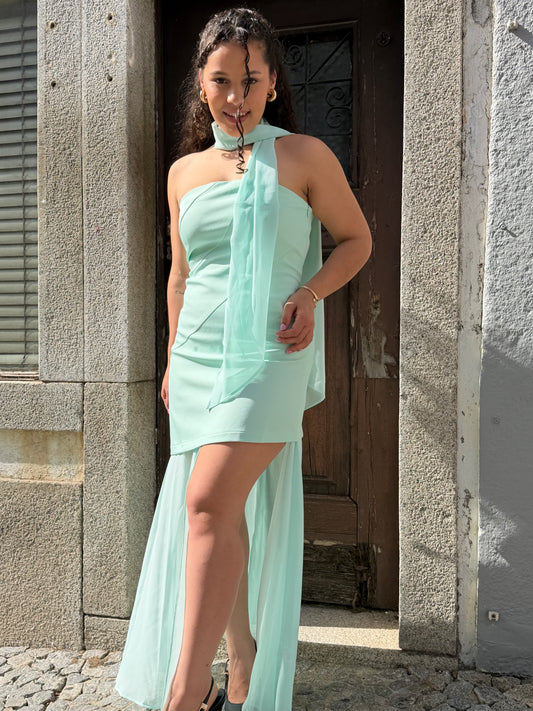 VESTIDO ASSIMÉTRICO FLUIDO