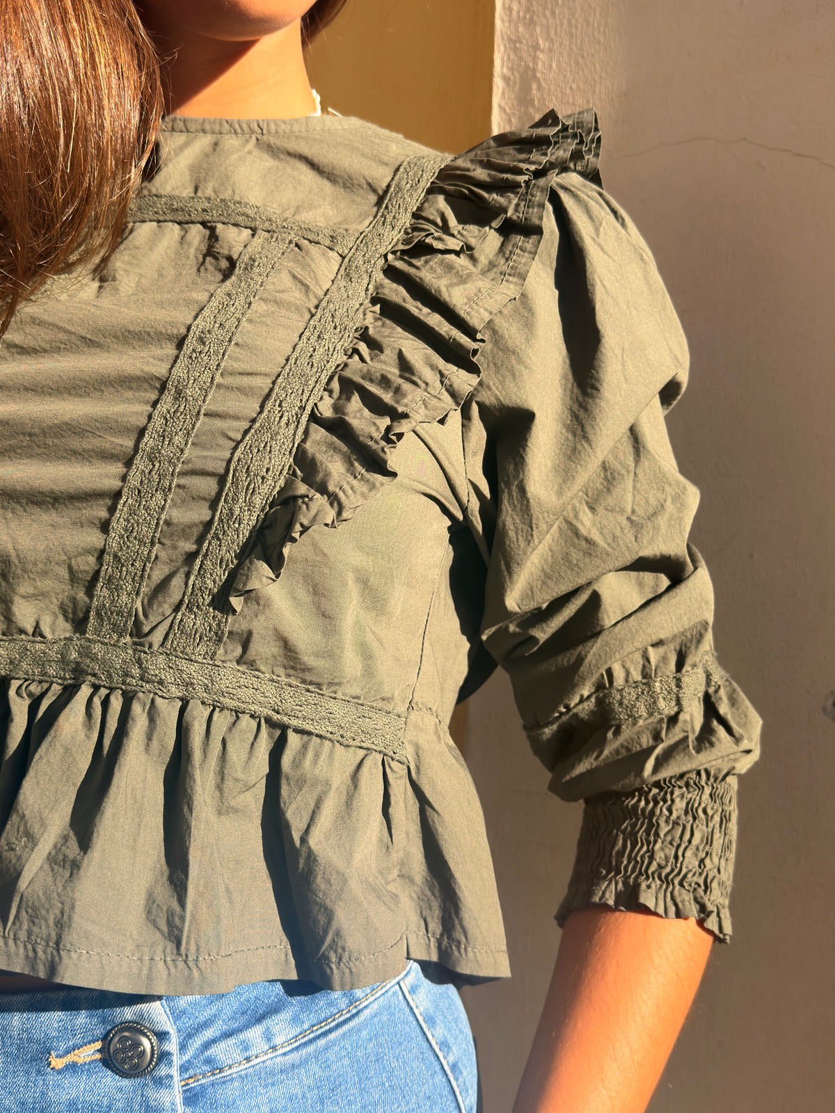 BLUSA ROMÂNTICA COM RENDA