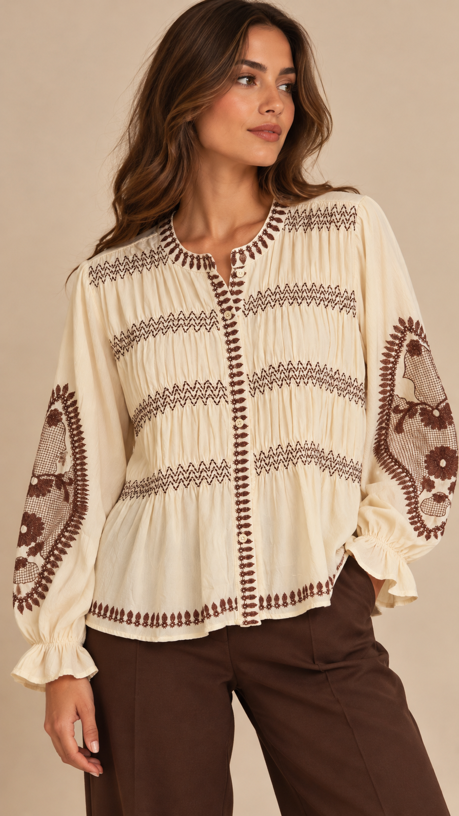 CAMISA FRANZIDA C BORDADOS