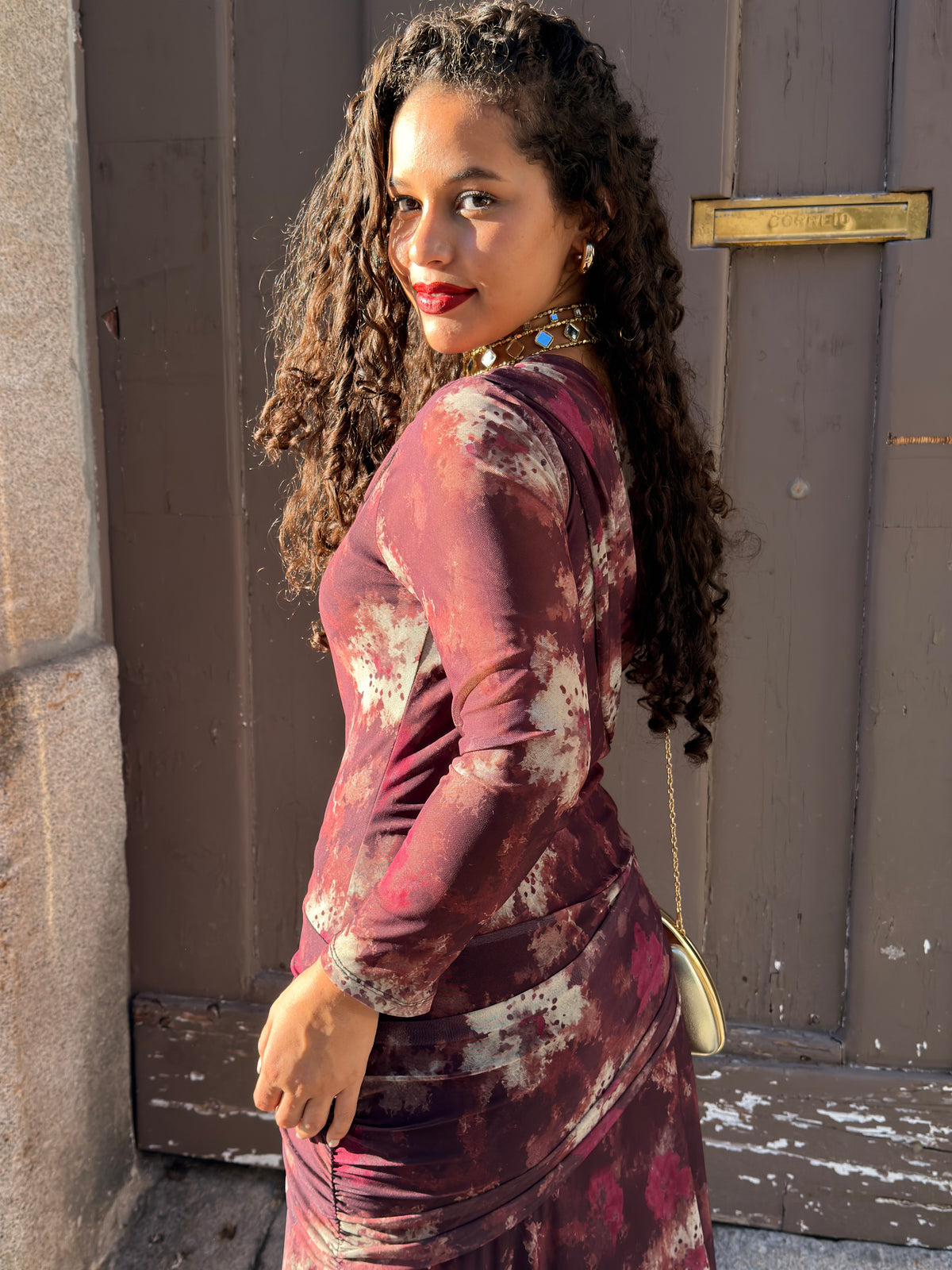 VESTIDO MANGA ÚNICA ESTAMPADO