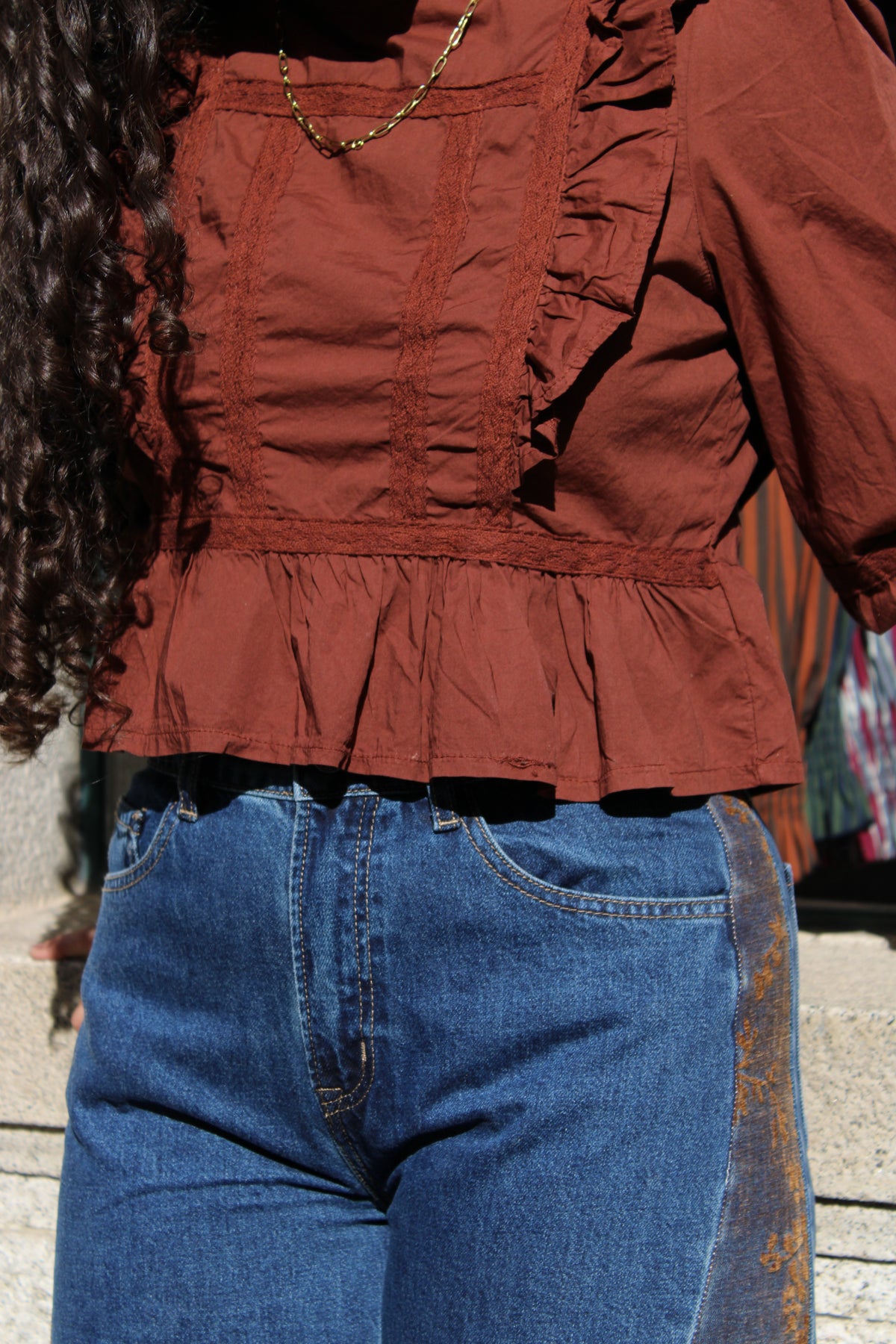 BLUSA ROMÂNTICA COM RENDA