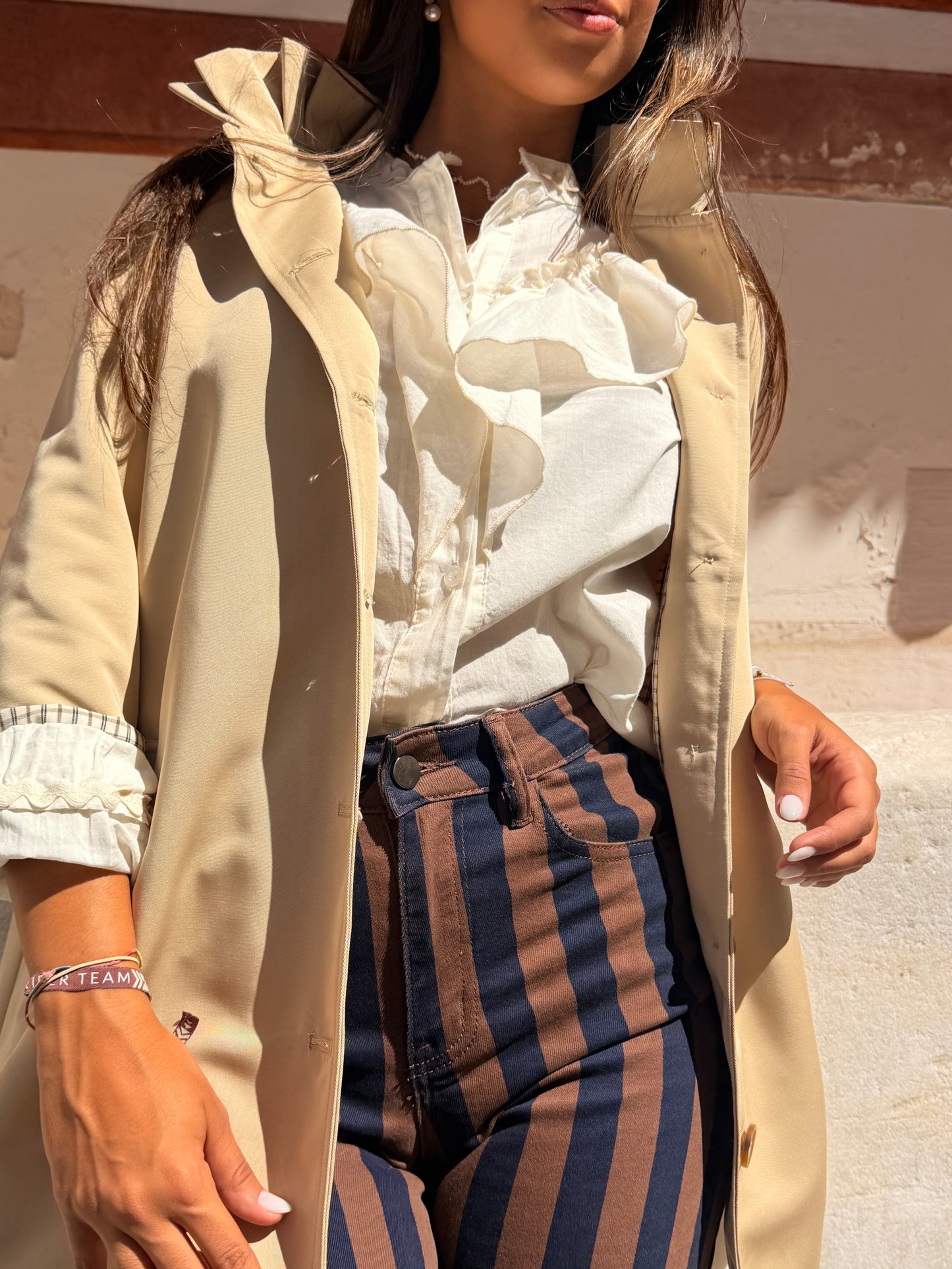 GABARDINA C FOLHO NA GOLA