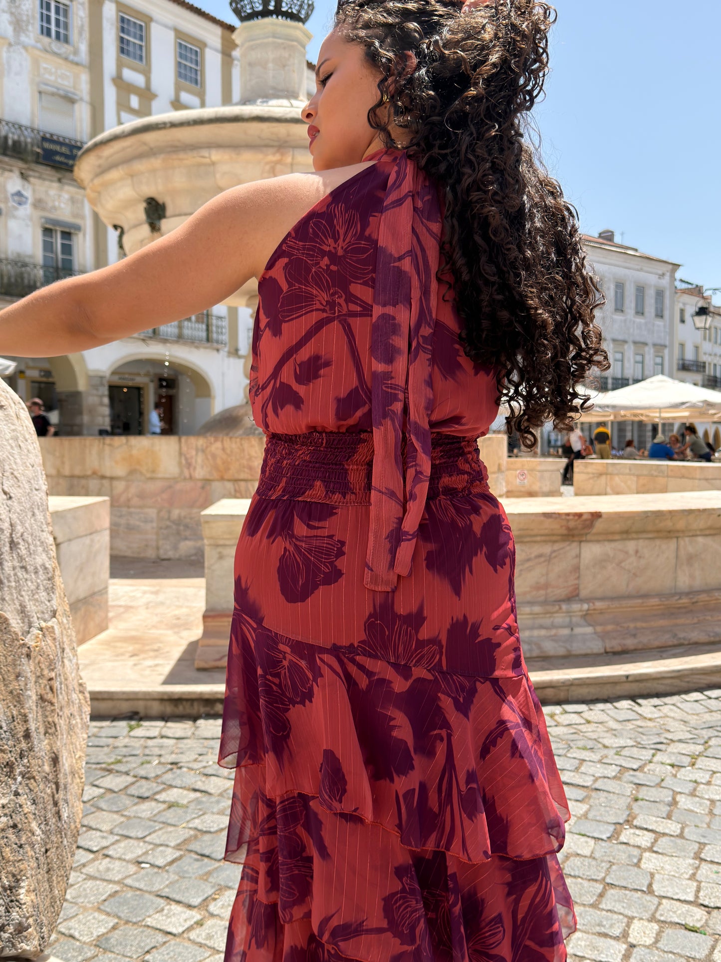 VESTIDO FLORAL COM BABADOS