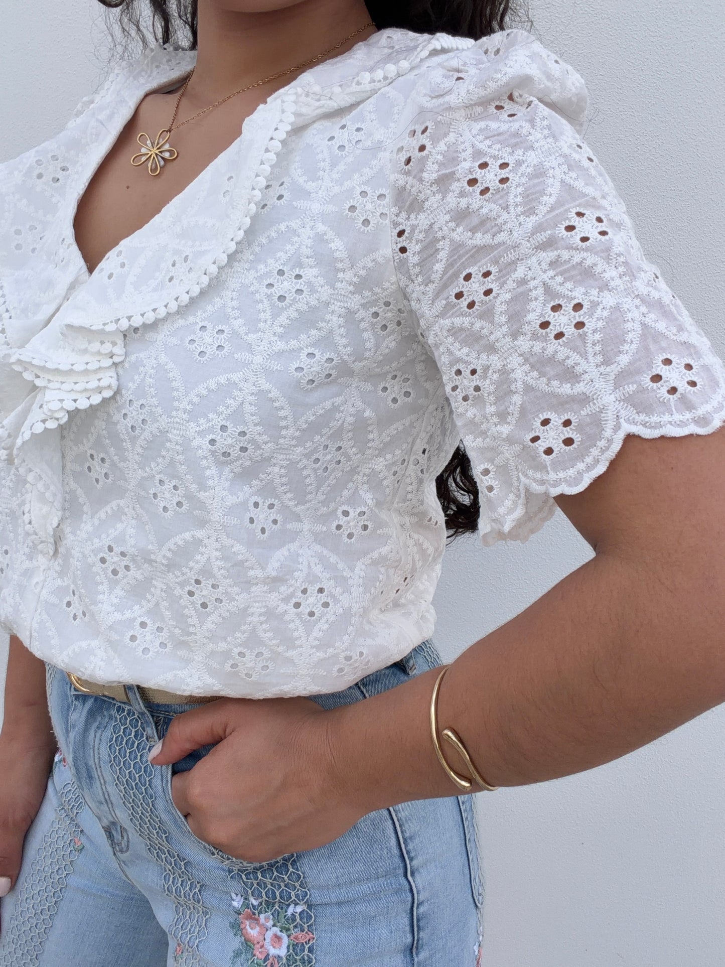 CAMISA BORDADA FOLHOS