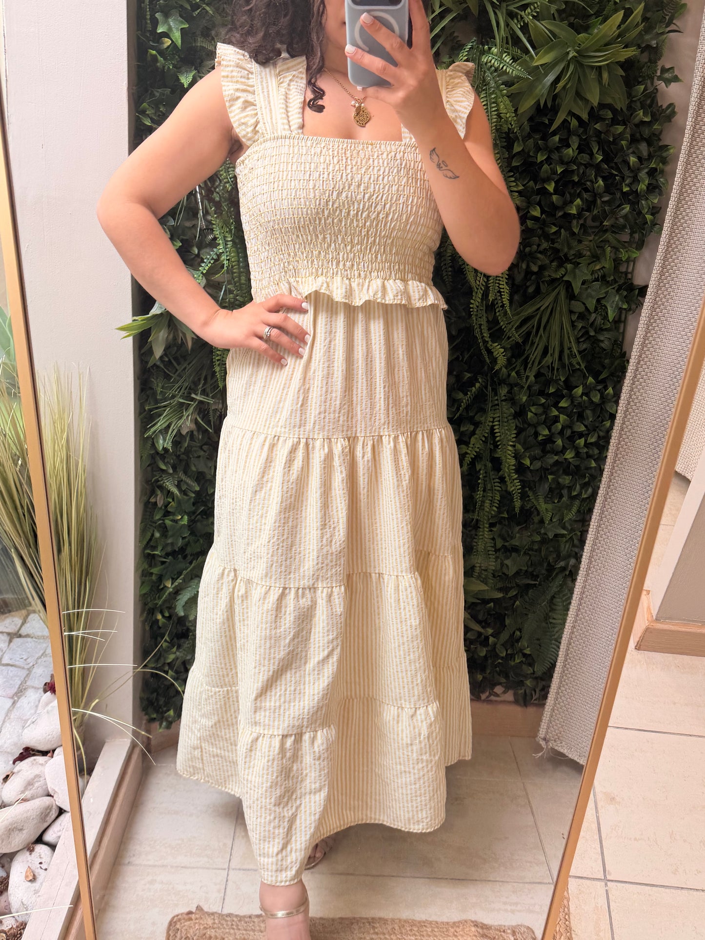 VESTIDO RISCAS