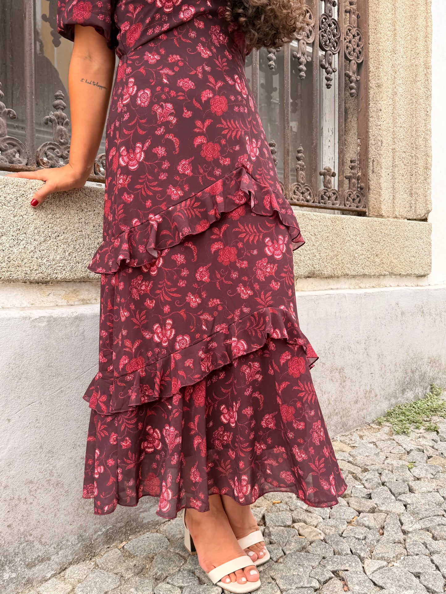 VESTIDO ESTAMPADO FOLHOS