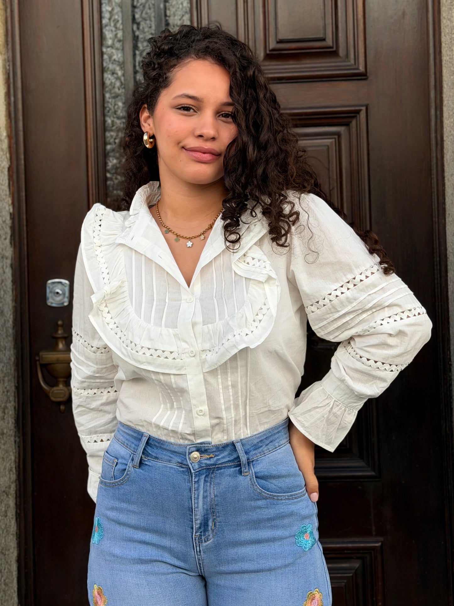 CAMISA BRANCA PORMENORES