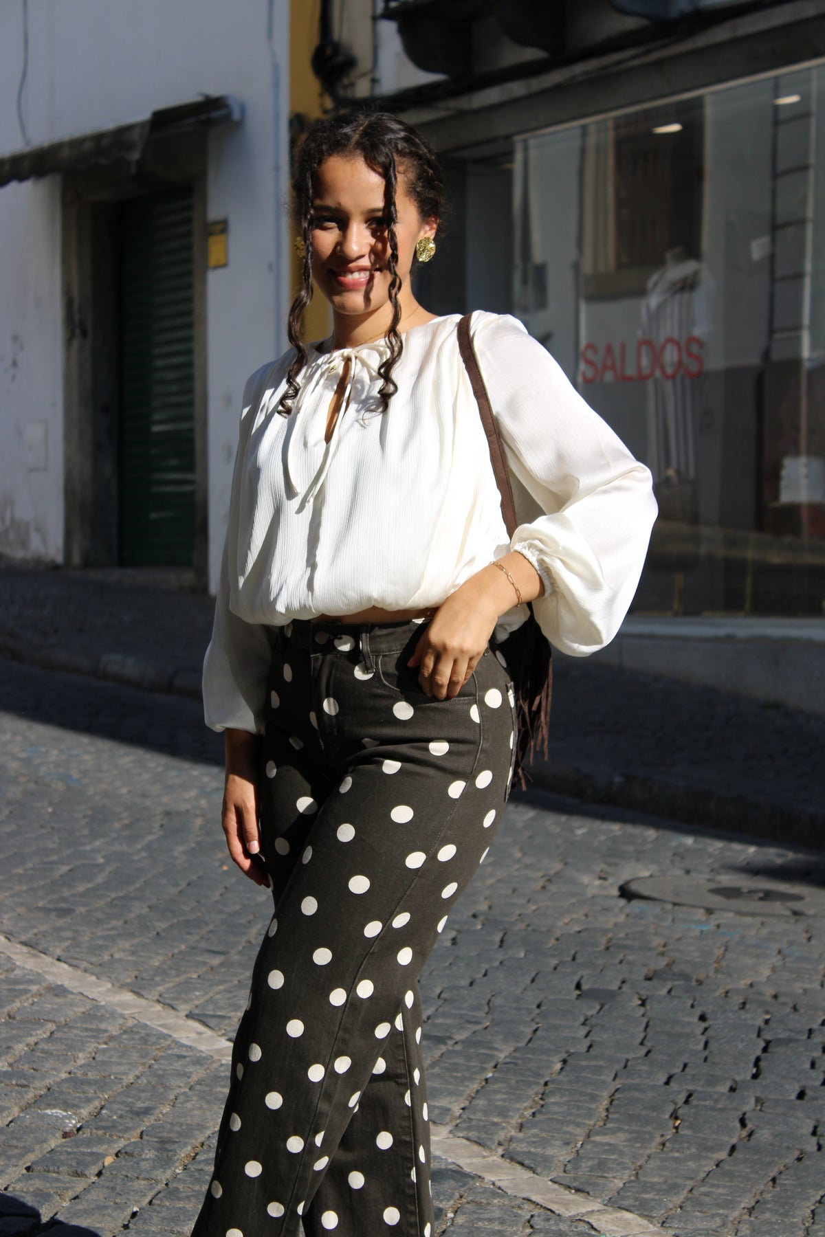 CALÇA CASTANHA BOLAS