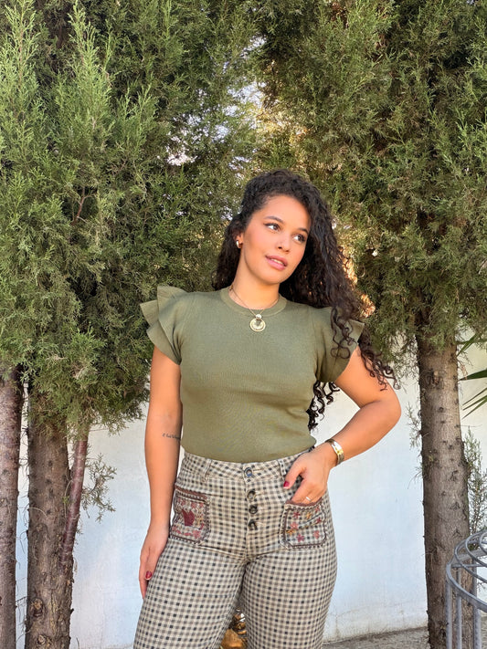BLUSA CANELADA COM FOLHOS
