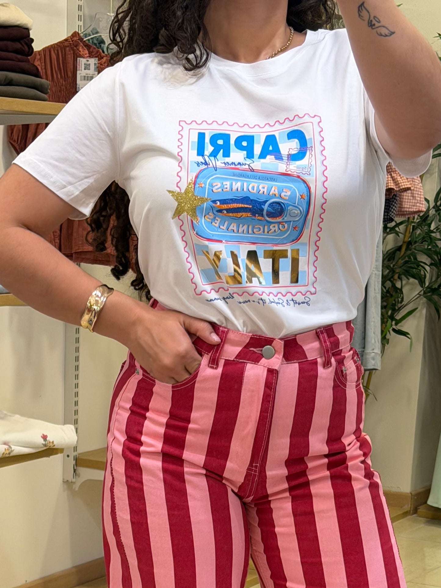 T- SHIRT CAPRI