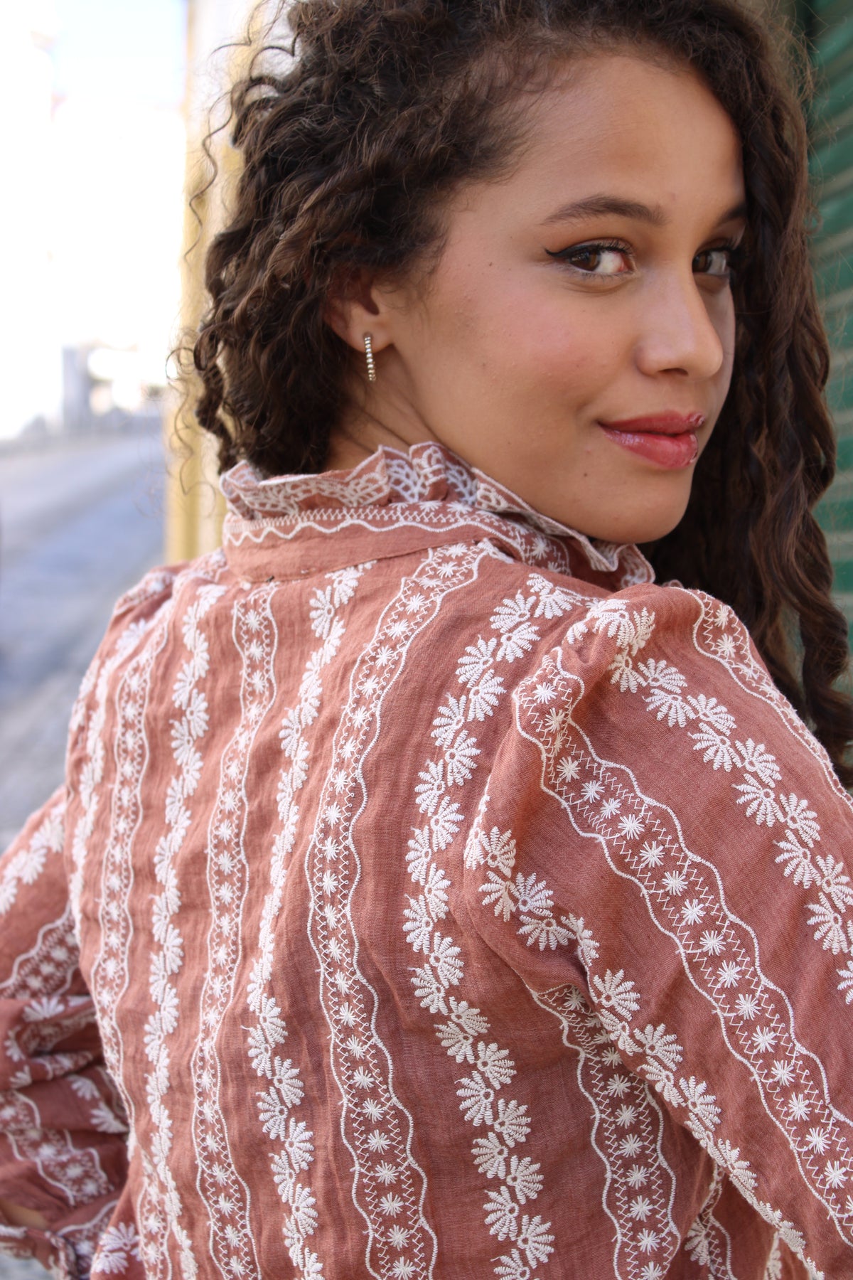 CAMISA BORDADA TERRACOTA