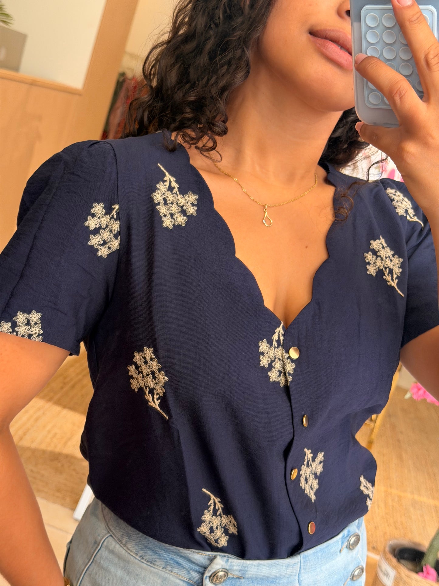 CAMISA MARINO BORDADOS CREME