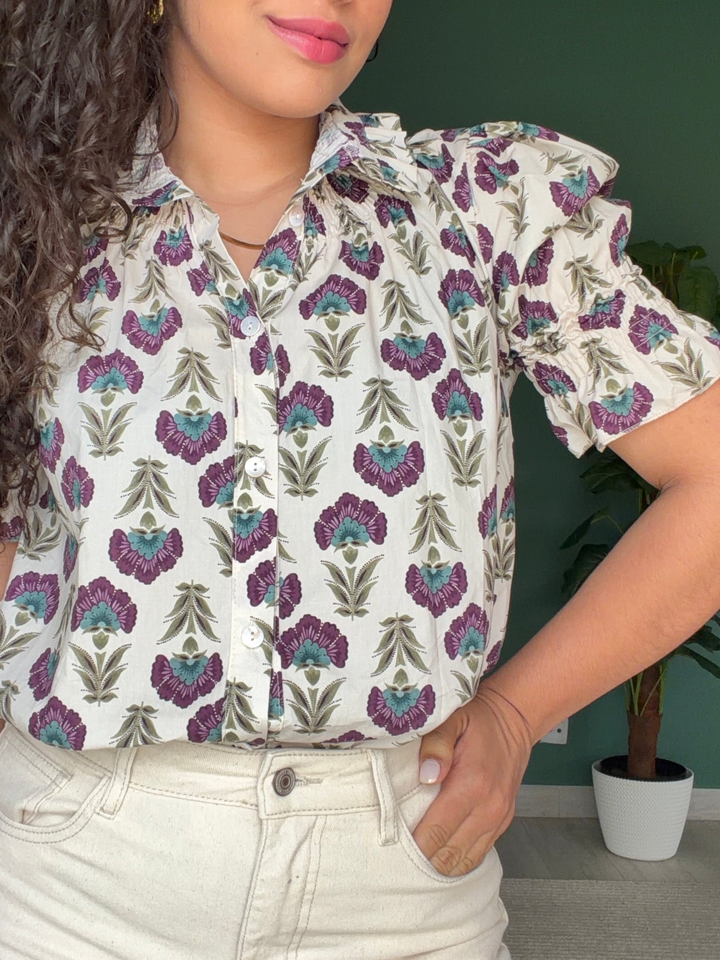 CAMISA FLORES GOLA