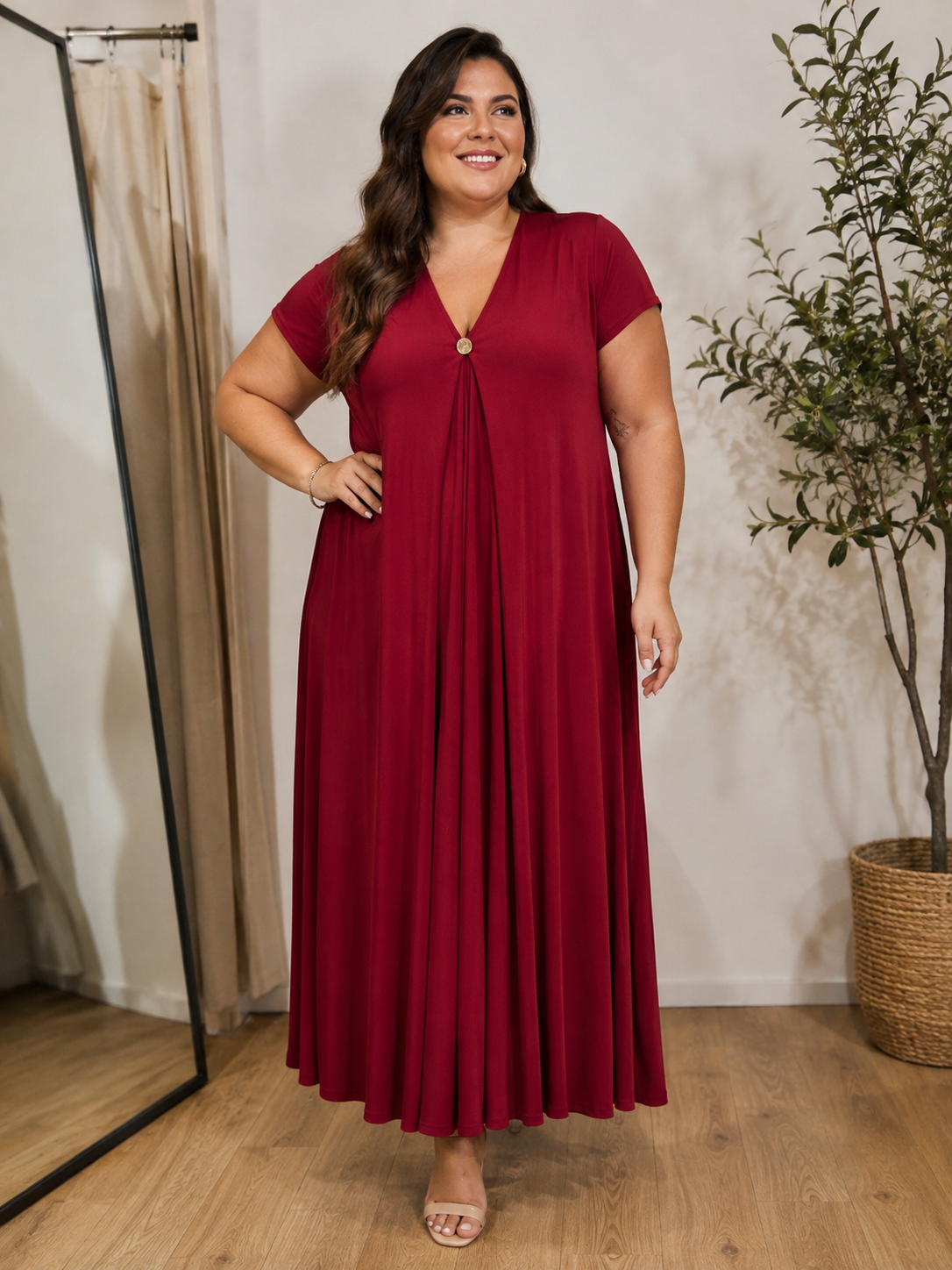 VESTIDO ROUGE DETALHE DOURADO