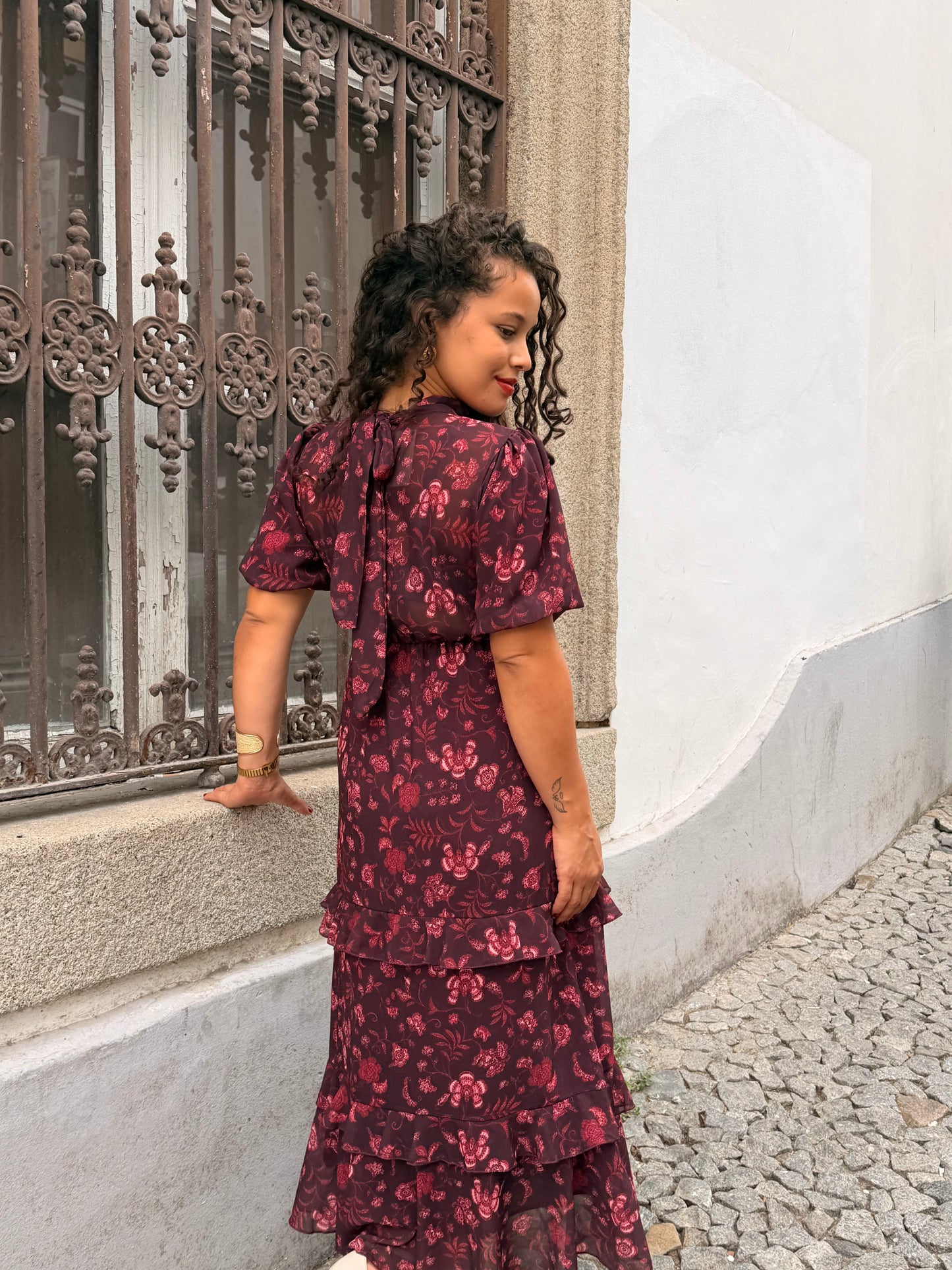 VESTIDO ESTAMPADO FOLHOS