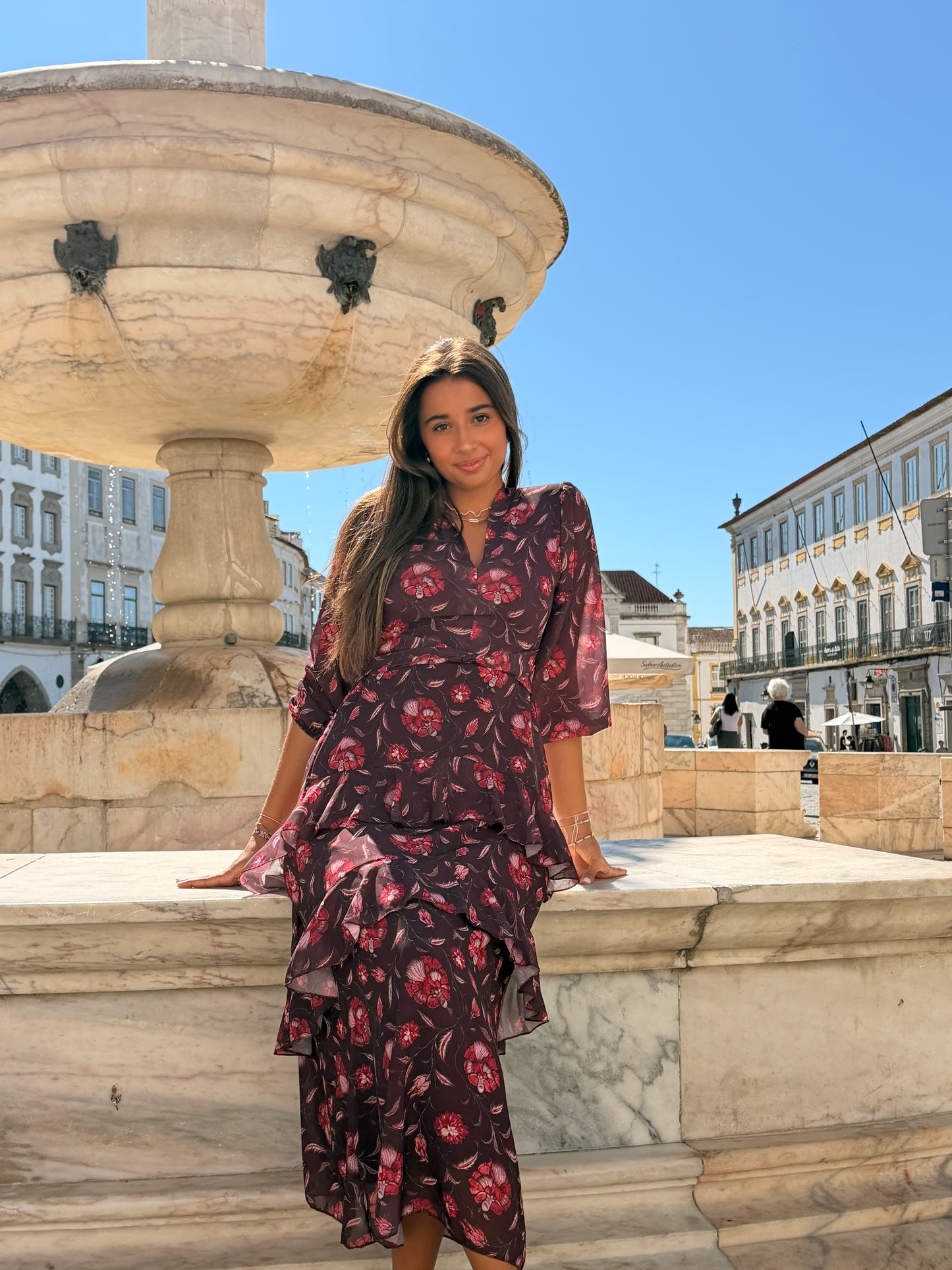 VESTIDO FLORAL C FOLHOS BORDÔ