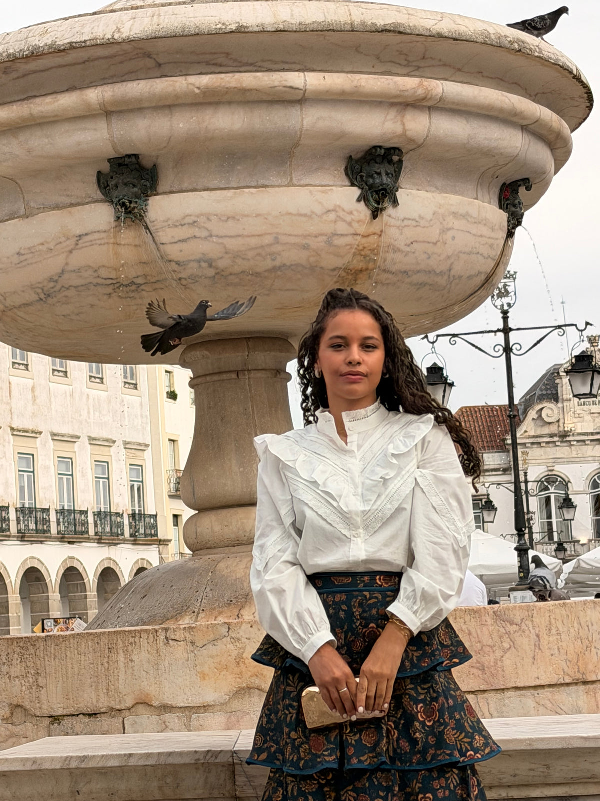 CAMISA BORDADOS E FOLHOS