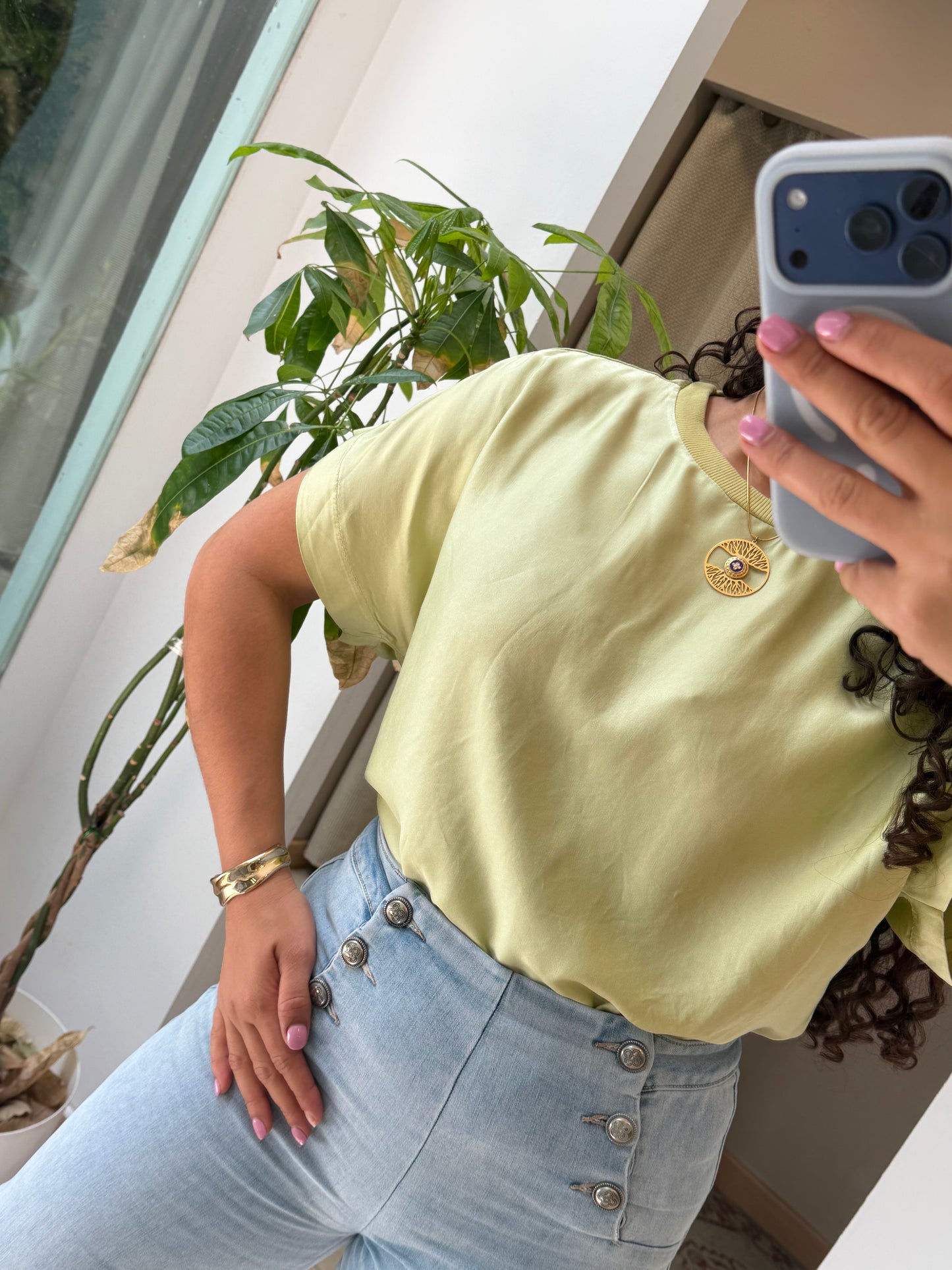 BLUSA GOLA REDONDA ACETINADA