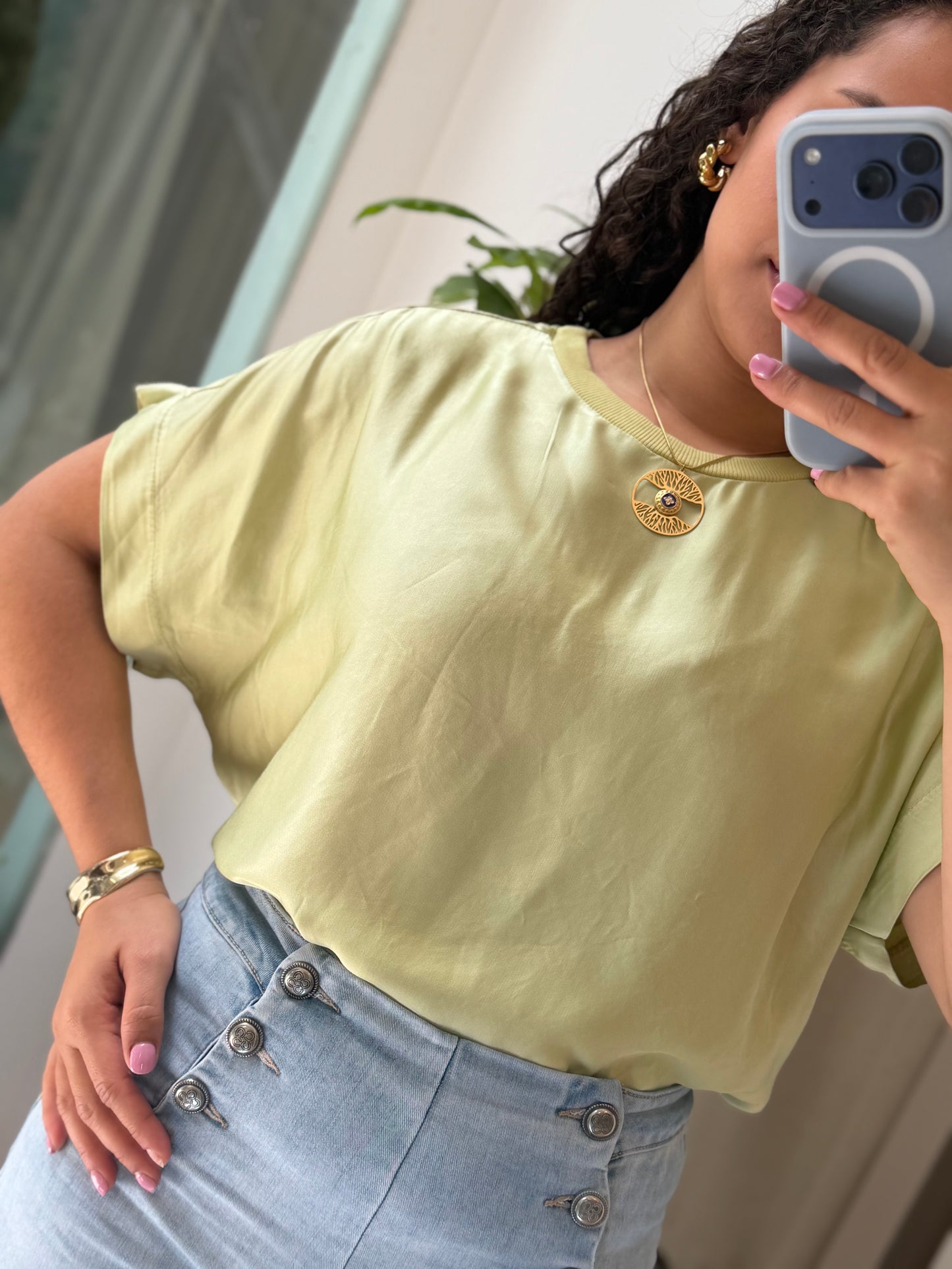 BLUSA GOLA REDONDA ACETINADA
