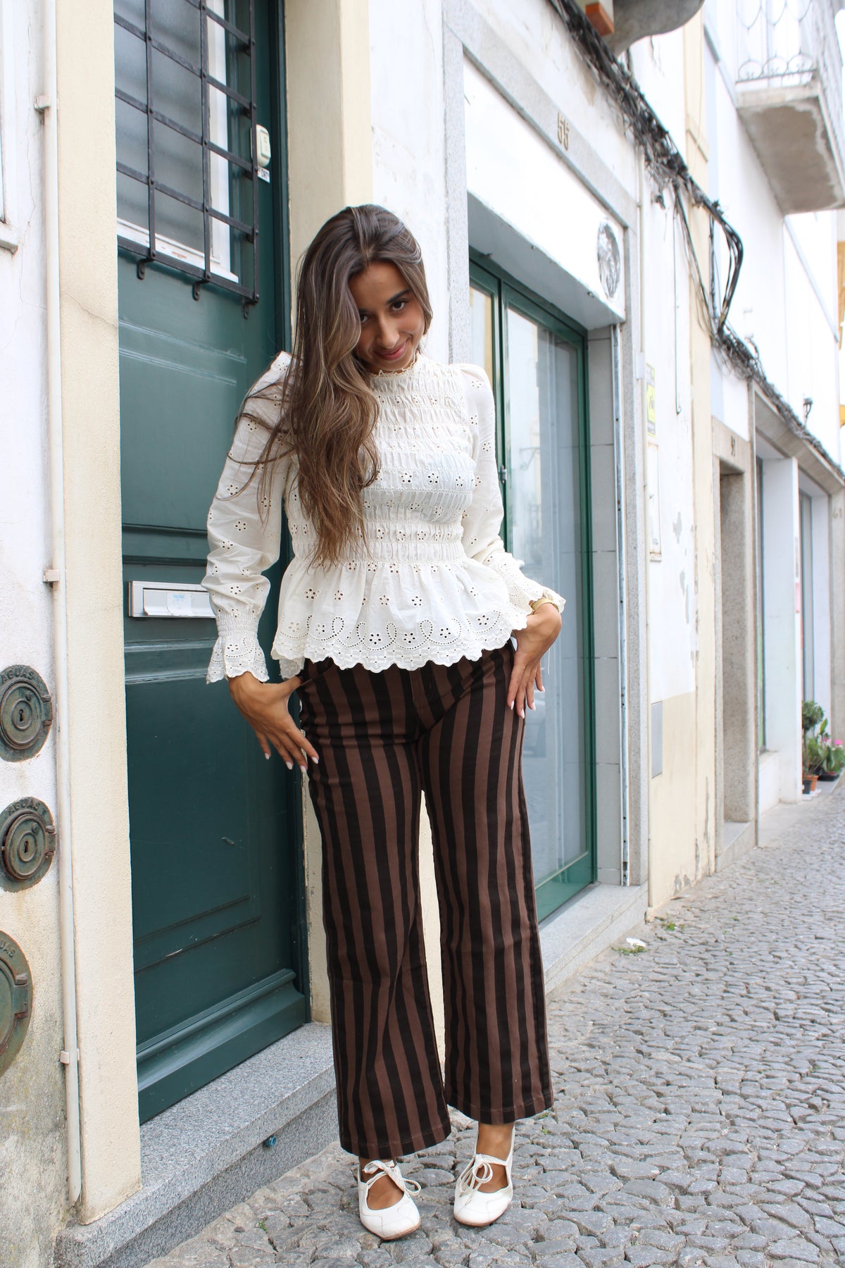 CALÇA RISCAS MOKA|CASTANHO