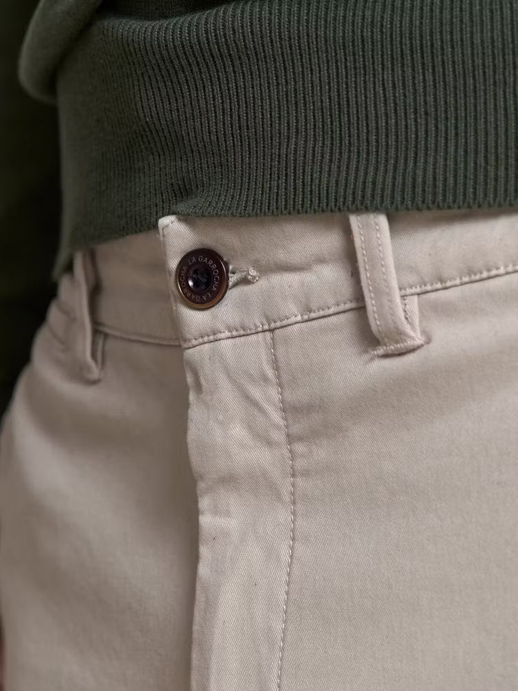 CALÇA CHINO REGULAR | PIEDRA