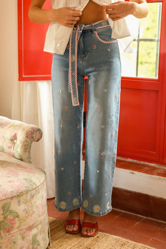 jeans bordadas com flores