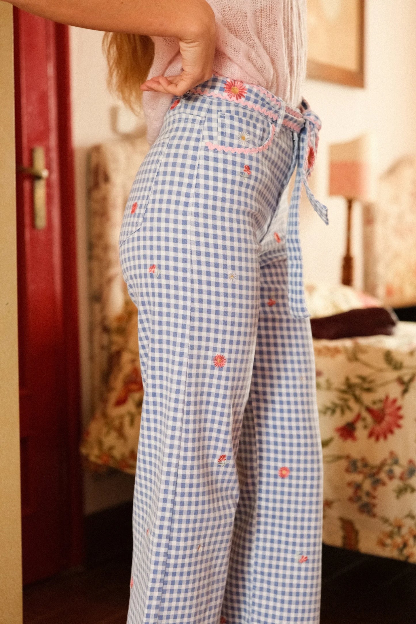 JEANS VICHY COM BORDADOS